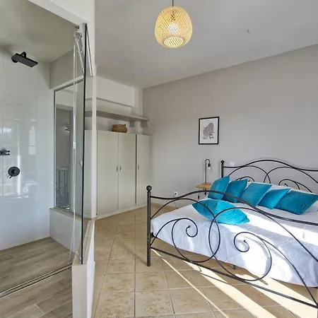 Beachfront Seawave - Brand New And Seafront! By Mediterraneanvillas *