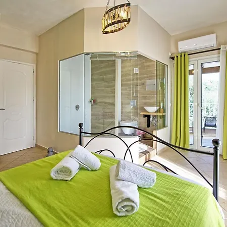 Villa Beachfront Seawave - Brand New And Seafront! By Mediterraneanvillas Agios Spyridon (Corfu)